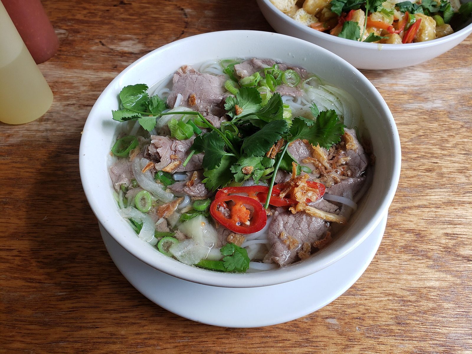 Ảnh mượn theo giấy phép mở — một tô phở tái, không phải tô phở của quán này